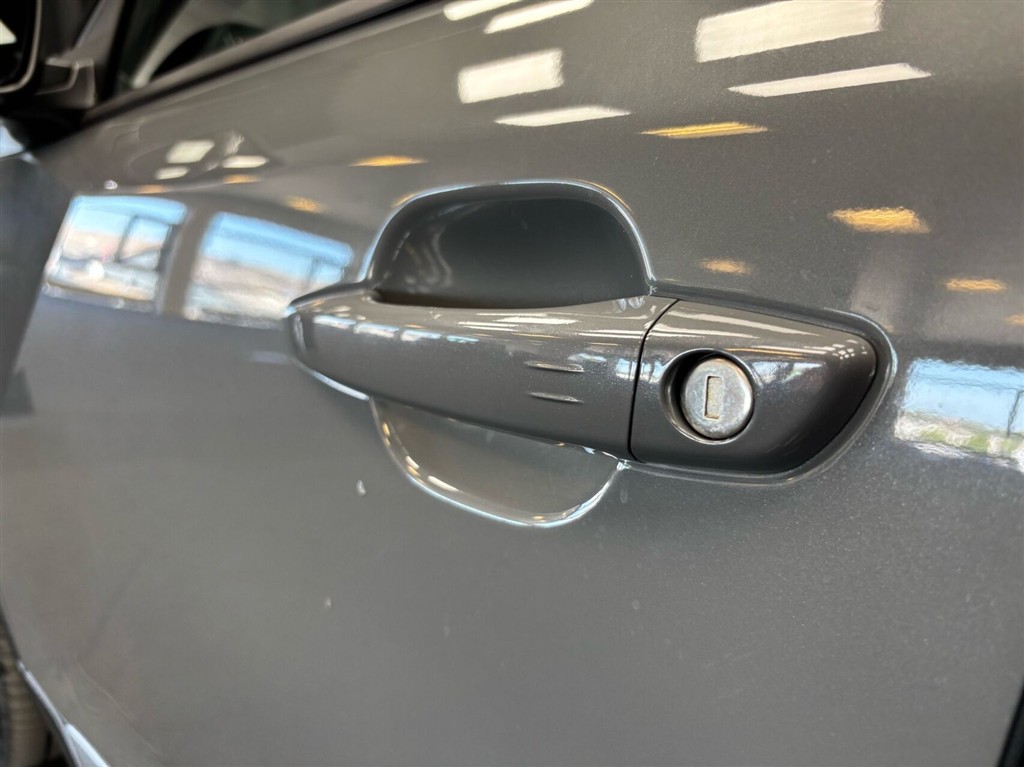 Peugeot e-2008 EL GT 156HK 5d Aut. - Image 12
