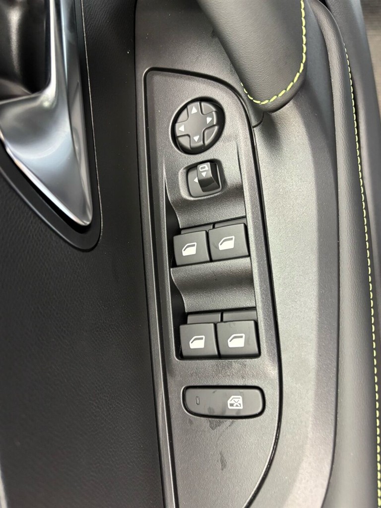 Peugeot e-2008 EL GT 156HK 5d Aut. - Image 11