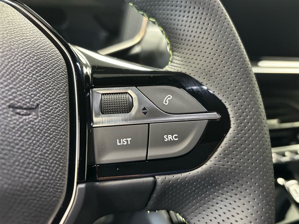 Peugeot e-2008 EL GT 156HK 5d Aut. - Image 14
