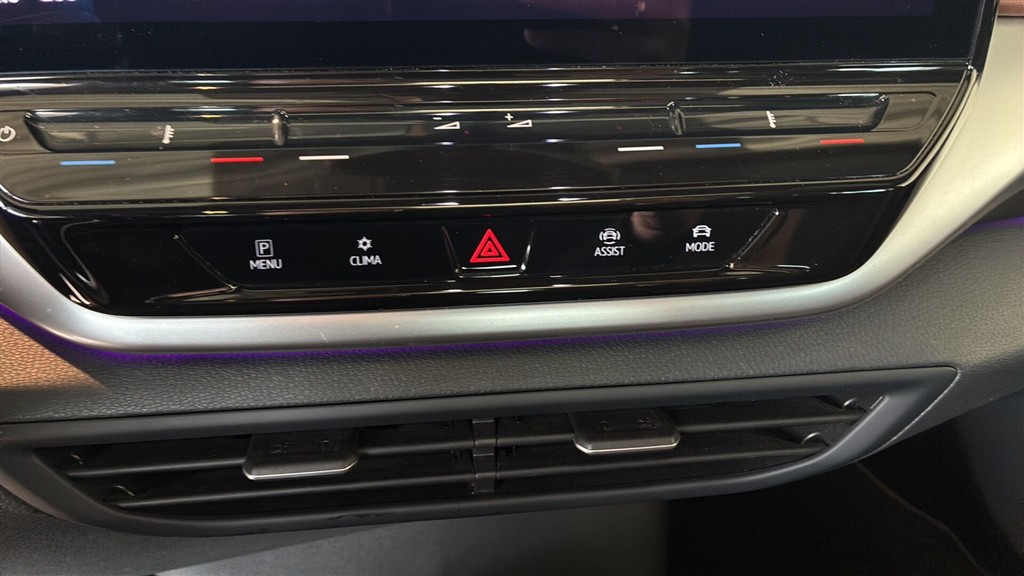 VW ID.4 EL Tech Performance 204HK 5d Aut. - Image 14