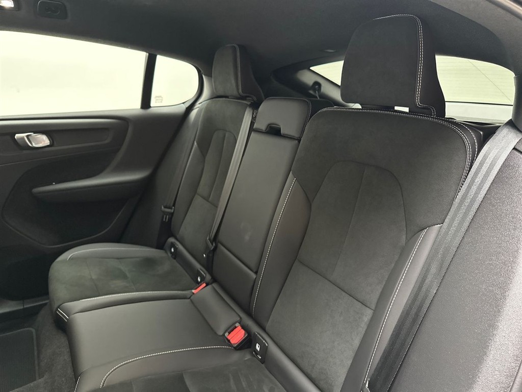 Volvo C40 P8 Recharge Twin Plus AWD 408HK 4d Aut. - Image 7