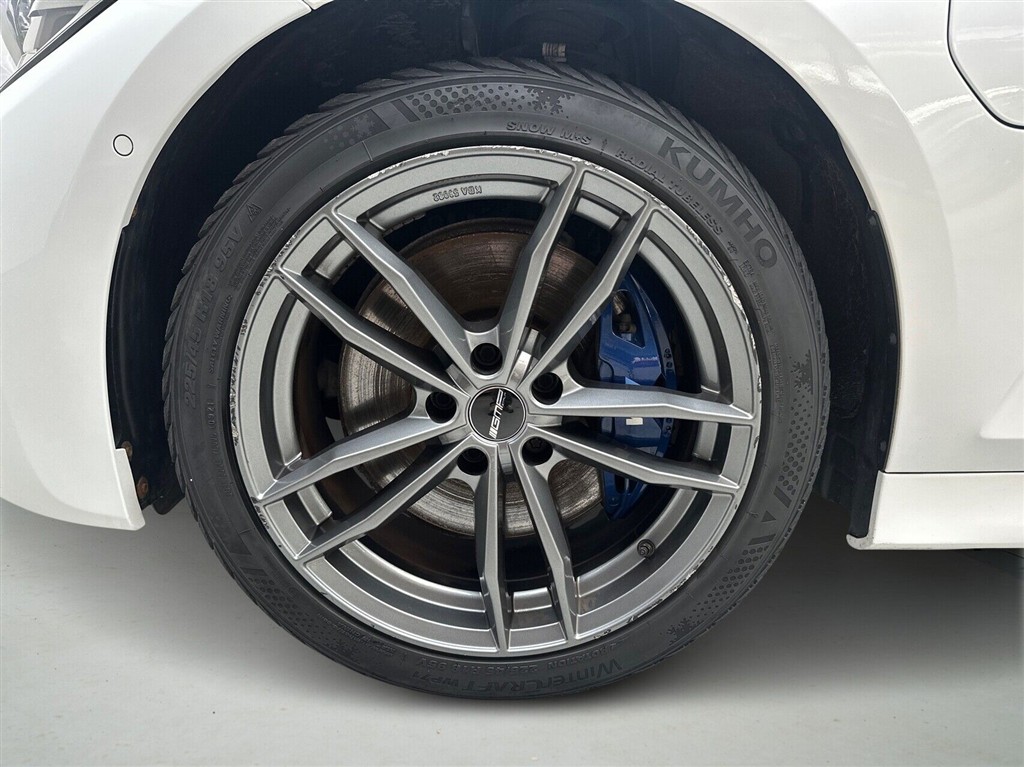 BMW 330e Touring 2,0 Plugin-hybrid M-Sport Steptronic 292HK Stc 8g Aut. - Image 9