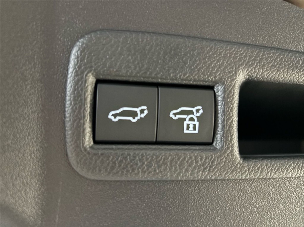 Toyota bZ4X EL Active Tech 224HK 5d Aut. - Image 7