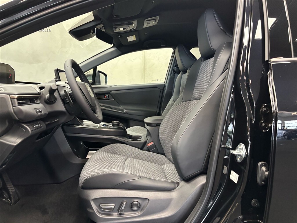 Toyota bZ4X EL Active Tech 224HK 5d Aut. - Image 8