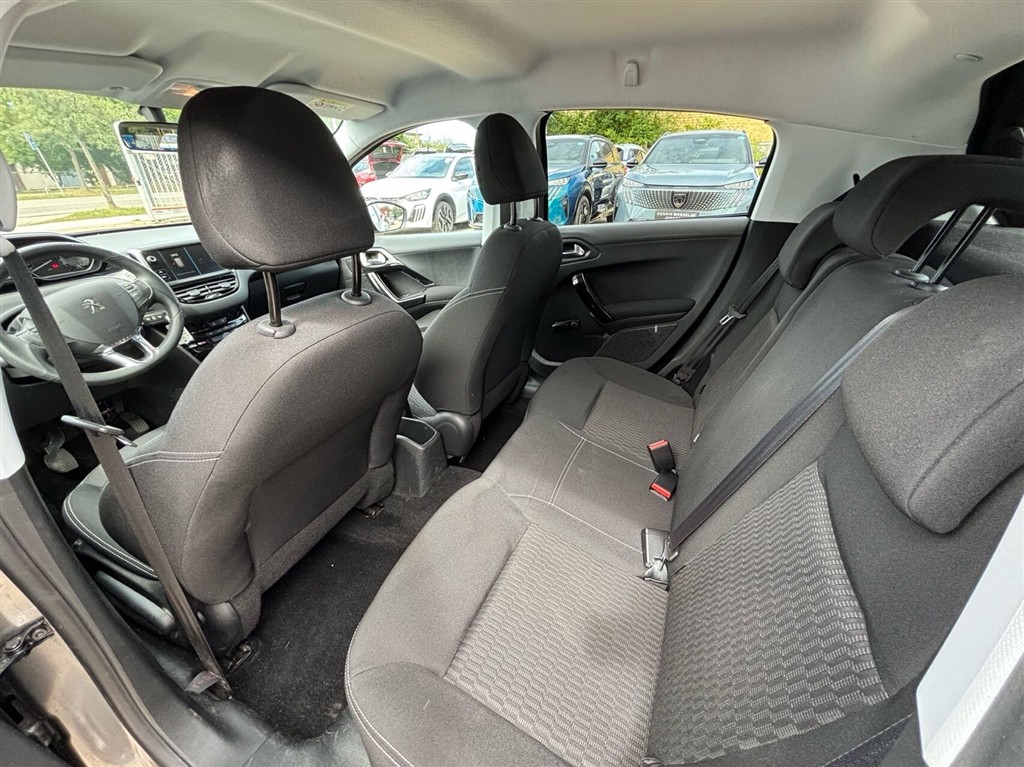 Peugeot 208 1,2 PureTech Envy 82HK 5d - Image 7