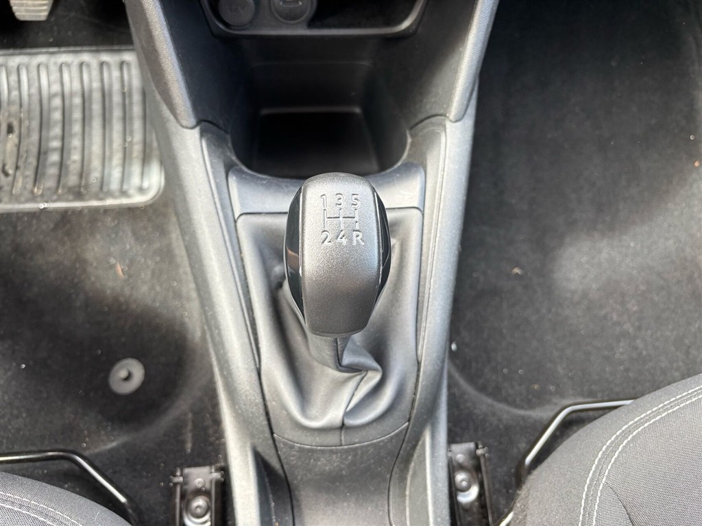 Peugeot 208 1,2 PureTech Envy 82HK 5d - Image 15