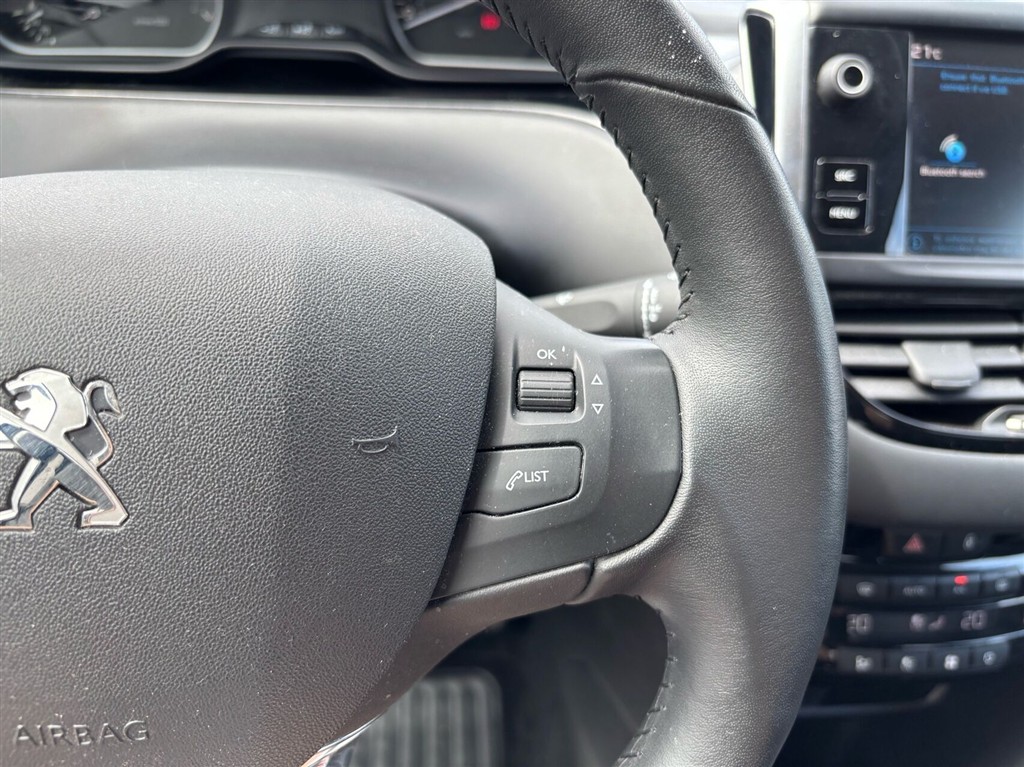 Peugeot 208 1,2 PureTech Envy 82HK 5d - Image 19