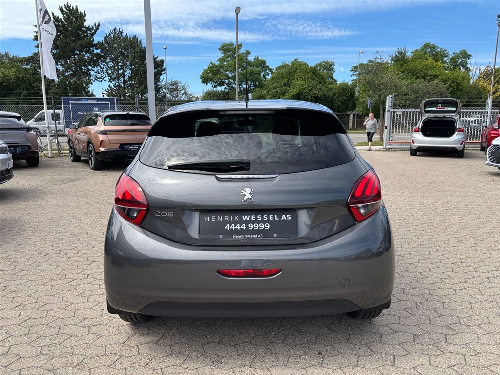 Peugeot 208 1,2 PureTech Envy 82HK 5d - Image 4