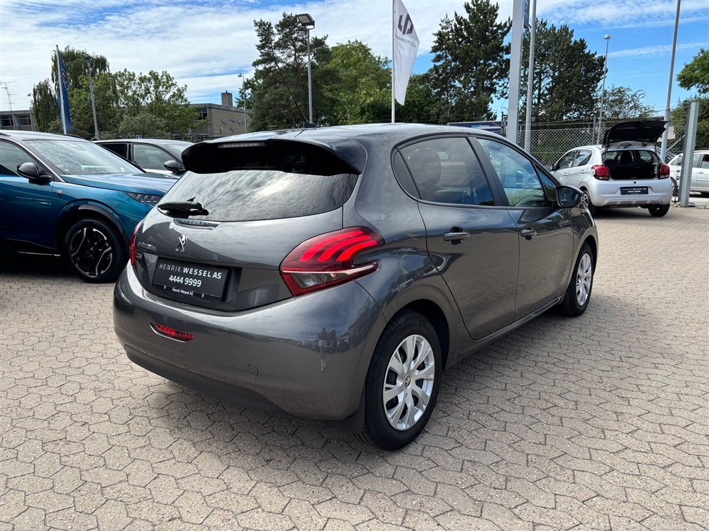 Peugeot 208 1,2 PureTech Envy 82HK 5d - Image 5