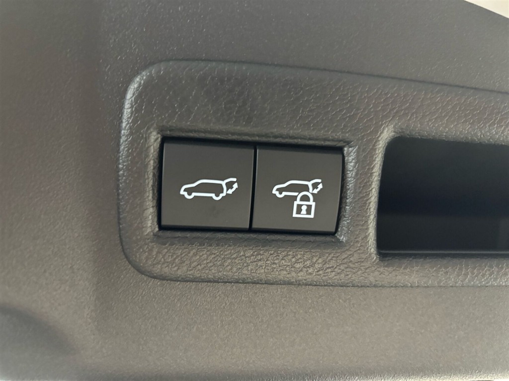 Toyota bZ4X EL Active Tech 224HK 5d Aut. - Image 7