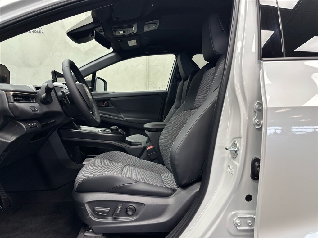Toyota bZ4X EL Active Tech 224HK 5d Aut. - Image 8