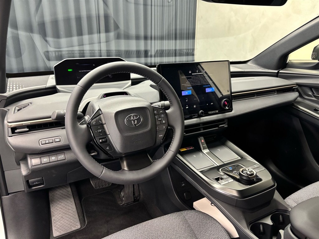 Toyota bZ4X EL Active Tech 224HK 5d Aut. - Image 10