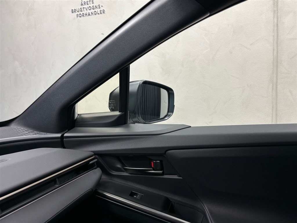 Toyota bZ4X EL Active Tech 224HK 5d Aut. - Image 22