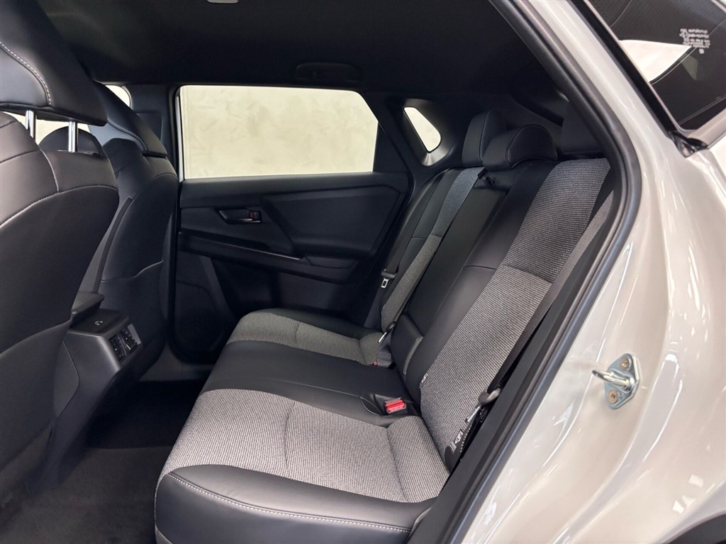 Toyota bZ4X EL Active Tech 224HK 5d Aut. - Image 9