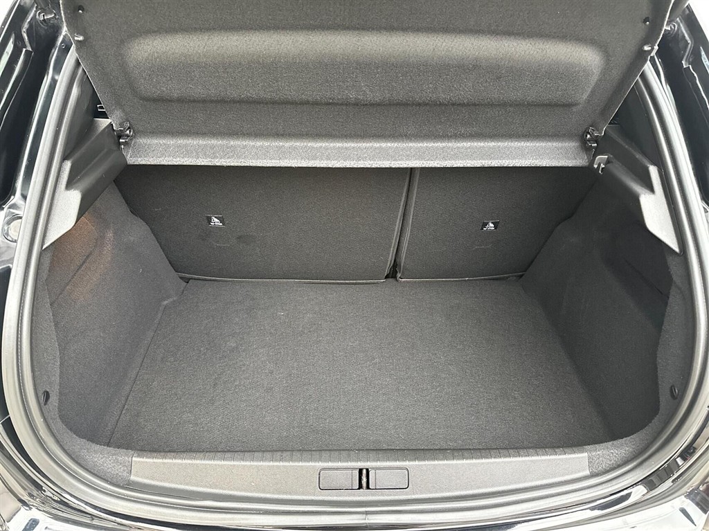 Peugeot e-208 EL Allure 136HK 5d Aut. - Image 14