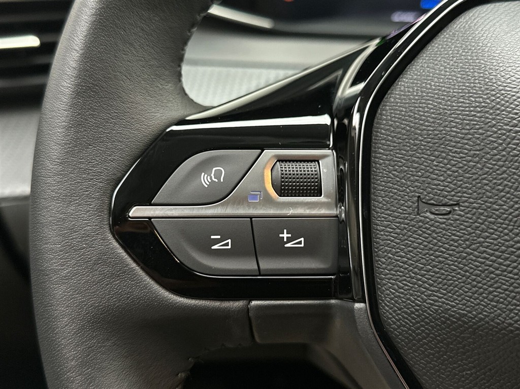 Peugeot e-208 EL Allure 136HK 5d Aut. - Image 16
