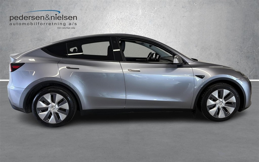 Tesla Model Y EL Long Range AWD 514HK 5d Aut. - Image 6
