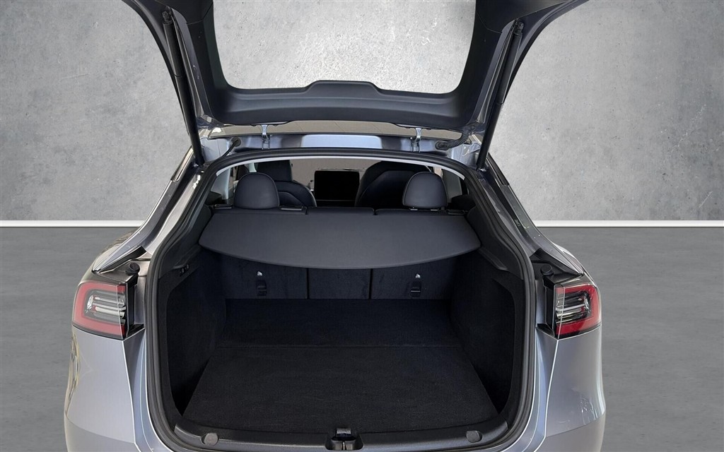 Tesla Model Y EL Long Range AWD 514HK 5d Aut. - Image 17