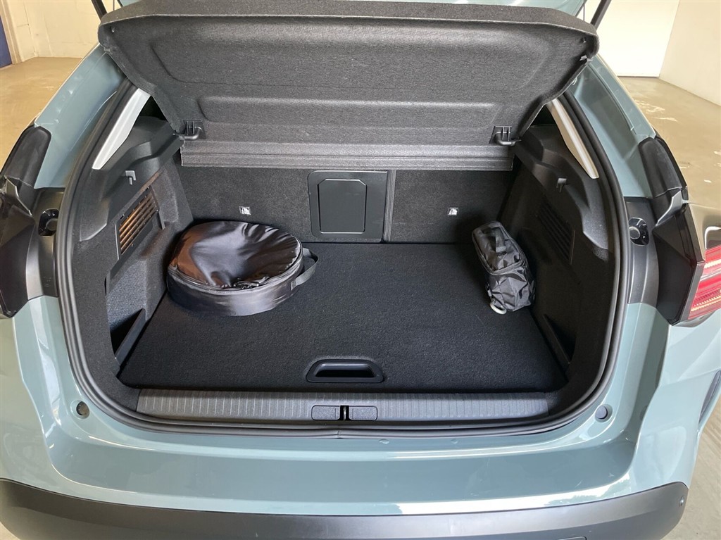 Citroën e-C4 EL Max 156HK 5d Aut. - Image 13