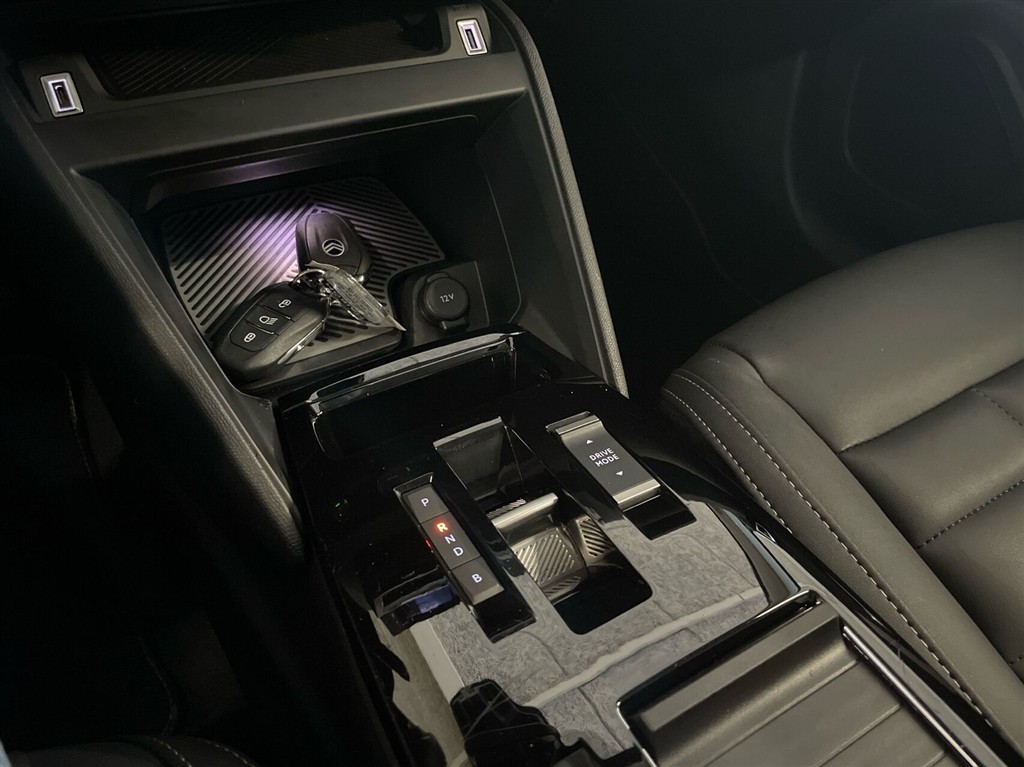 Citroën e-C4 EL Max 156HK 5d Aut. - Image 20