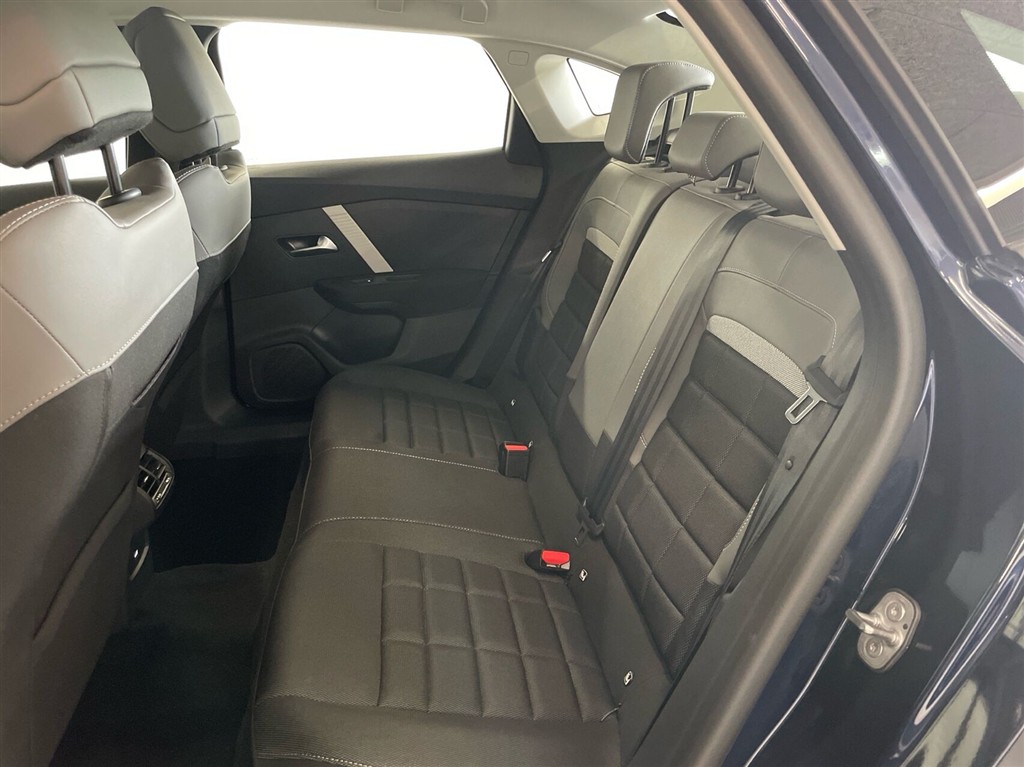 Citroën e-C4 X EL Plus 156HK 5d Aut. - Image 12