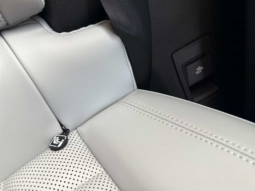 Citroën e-C5 Aircross EL VTR Sport 210HK 5d Aut. - Image 22