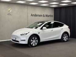 Tesla Model Y EL Standard Range RWD 299HK 5d Aut.