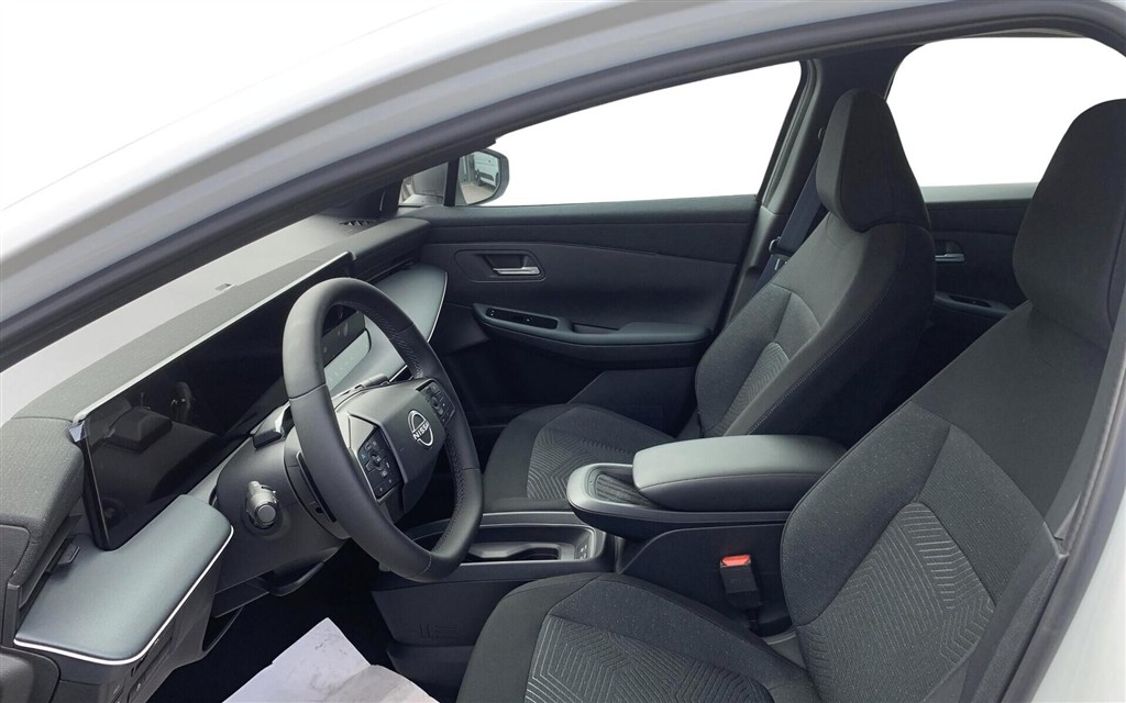 Nissan Leaf 75 kWh Engage+ 217HK 5d Aut. - Image 9