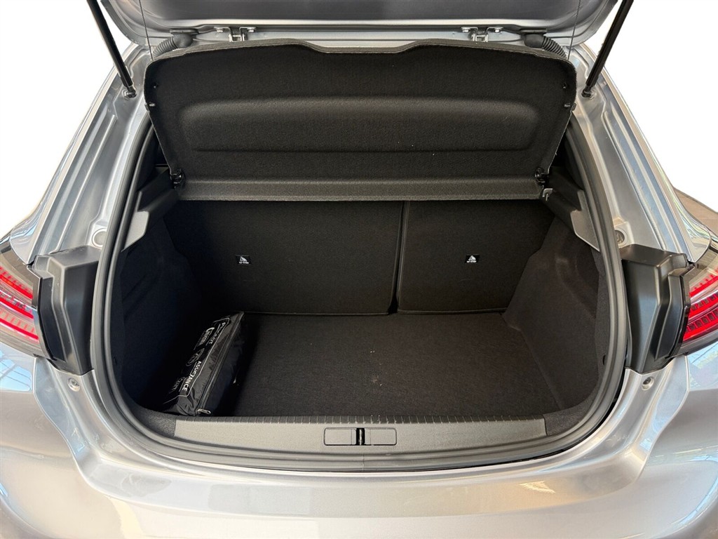 Peugeot e-208 EL GT 156HK 5d Aut. - Image 16