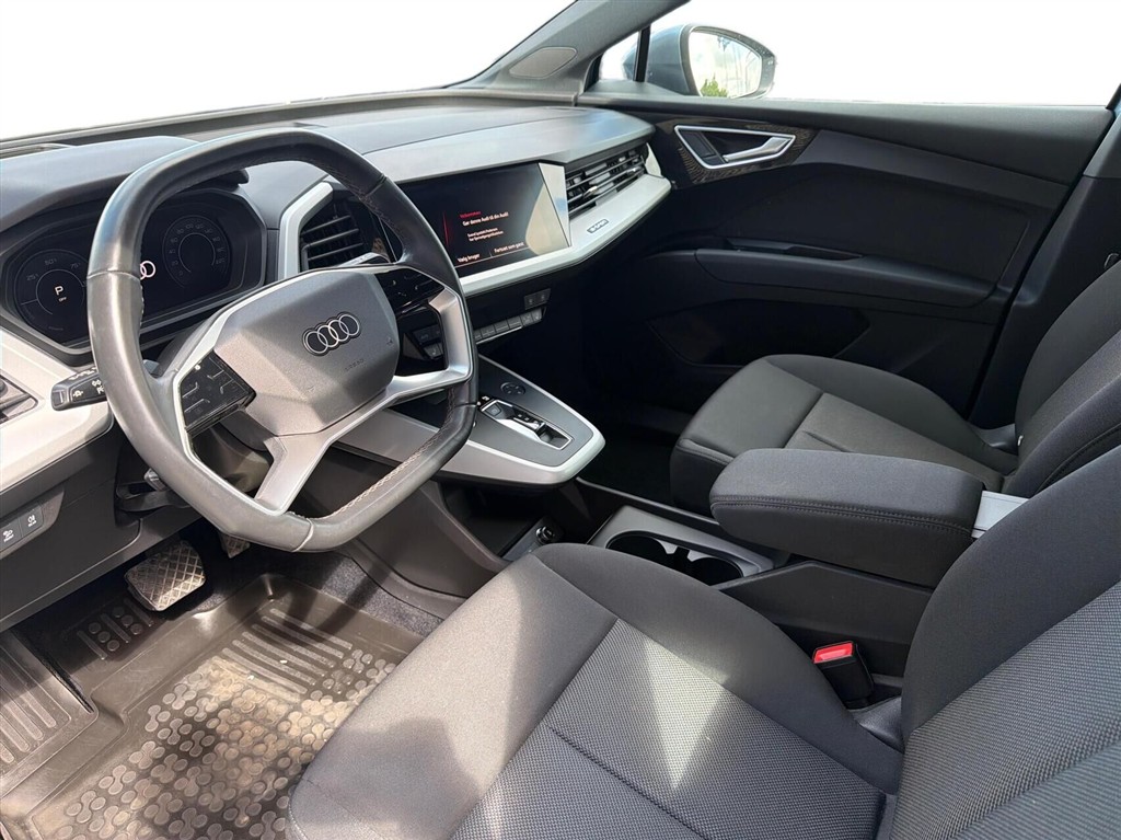 Audi Q4 40 E-tron Attitude 204HK 5d Aut. - Image 3