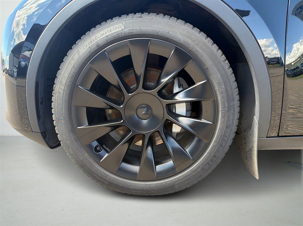 Tesla Model Y EL Long Range AWD 514HK 5d Aut. - Image 8