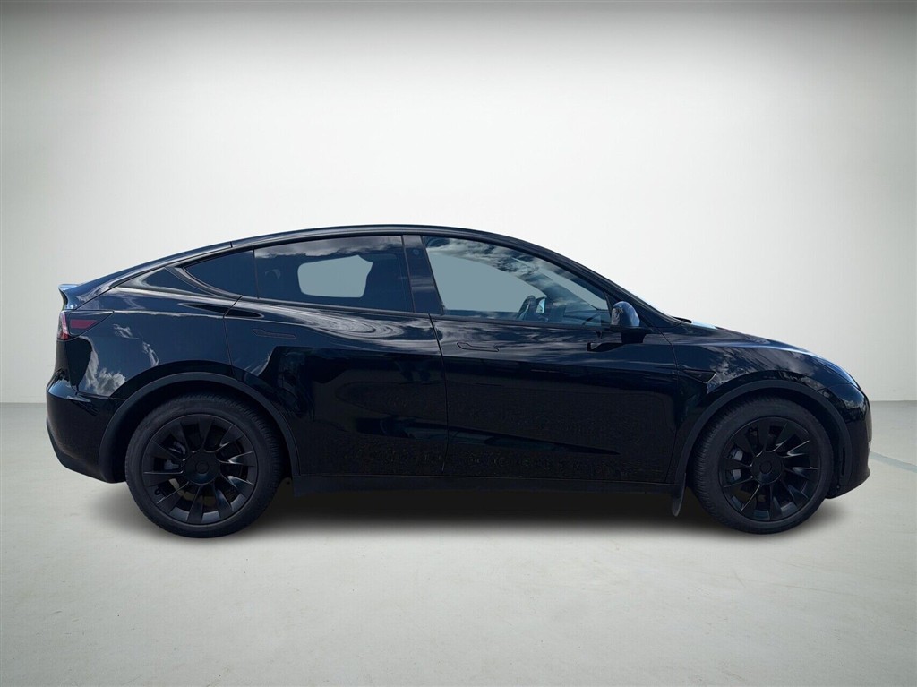 Tesla Model Y EL Long Range AWD 514HK 5d Aut. - Image 5