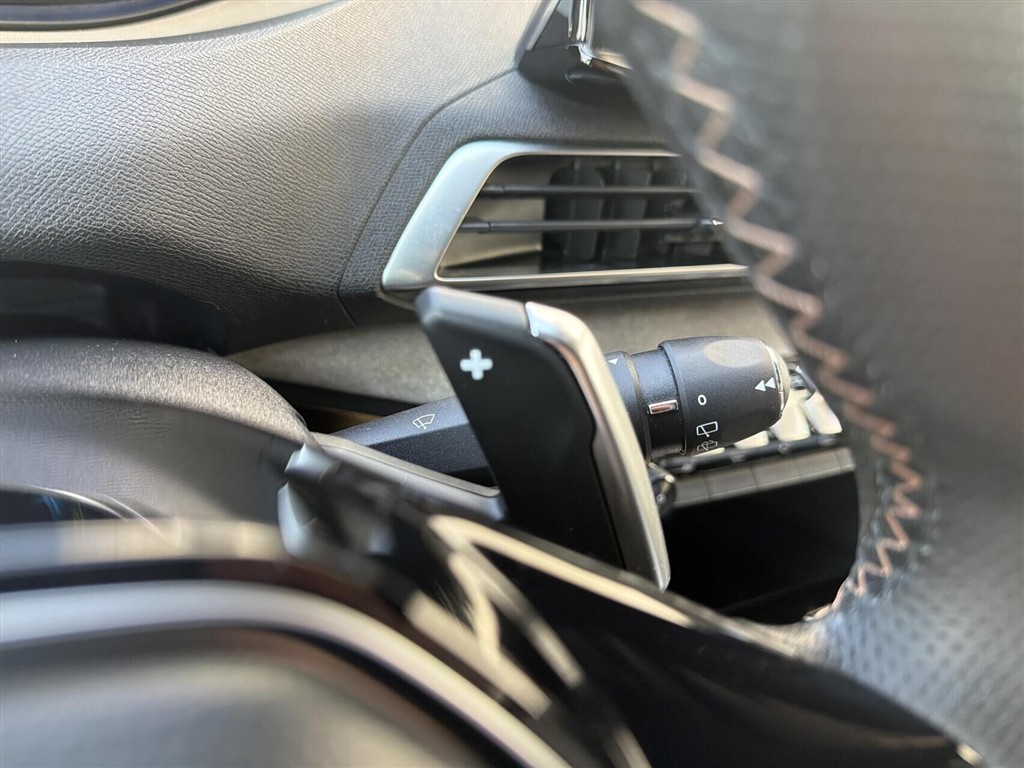 Peugeot 3008 1,6 PureTech Plugin-hybrid GT First EAT8 225HK 5d 8g Aut. - Image 15