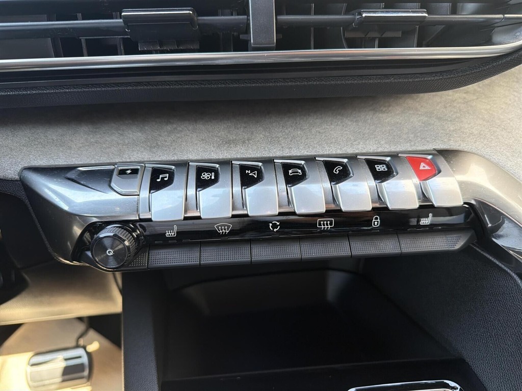 Peugeot 3008 1,6 PureTech Plugin-hybrid GT First EAT8 225HK 5d 8g Aut. - Image 19