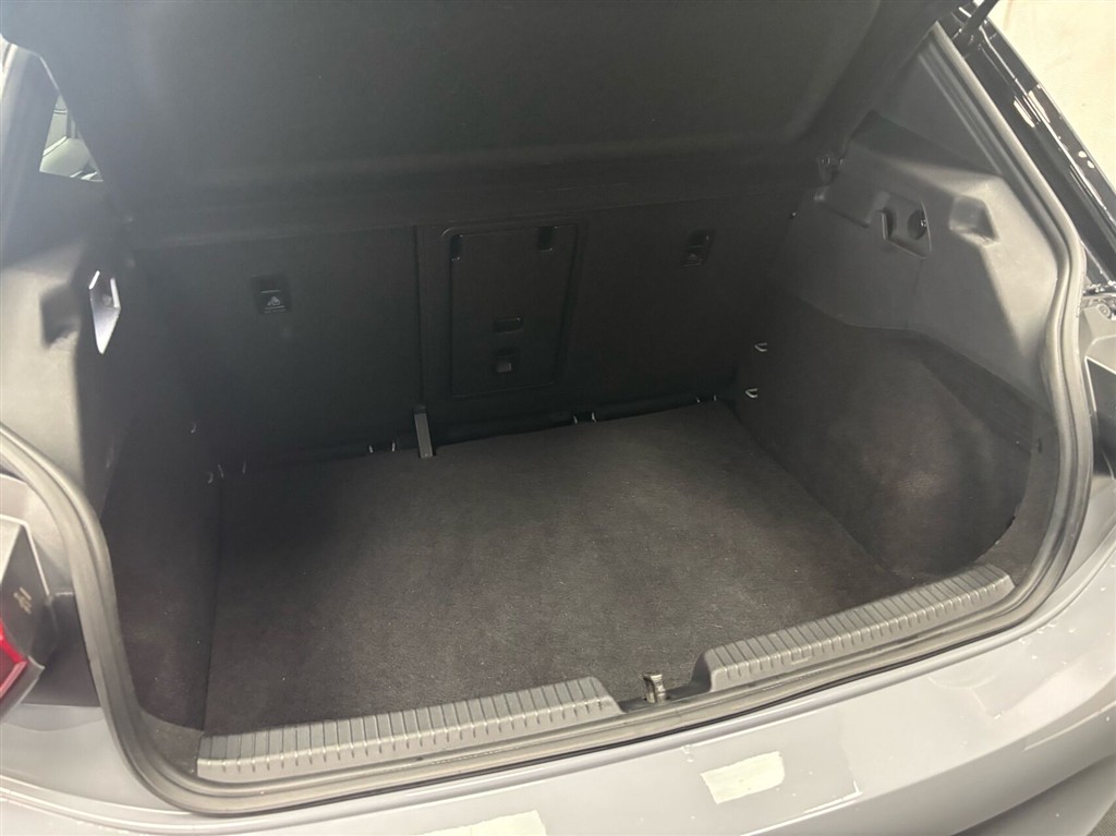 VW ID.3 EL Tech 204HK 5d Aut. - Image 8