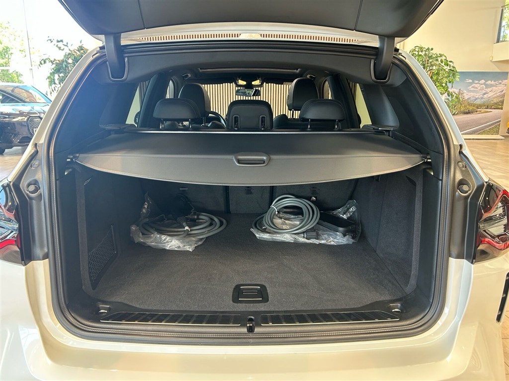 BMW iX3 EL M-Sport Charged Plus 286HK 5d Aut. - Image 17