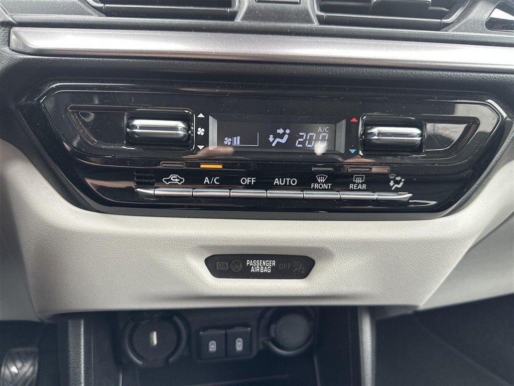 Suzuki Swift 1,2 Desire 82HK 5d - Image 13