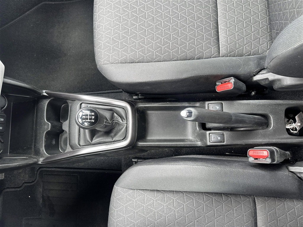 Suzuki Swift 1,2 Desire 82HK 5d - Image 14