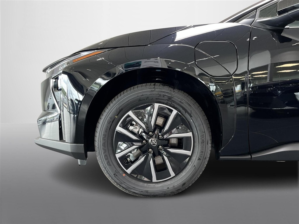 Toyota bZ4X EL Active Tech 224HK 5d Aut. - Image 8