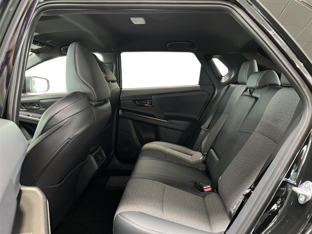 Toyota bZ4X EL Active Tech 224HK 5d Aut. - Image 5