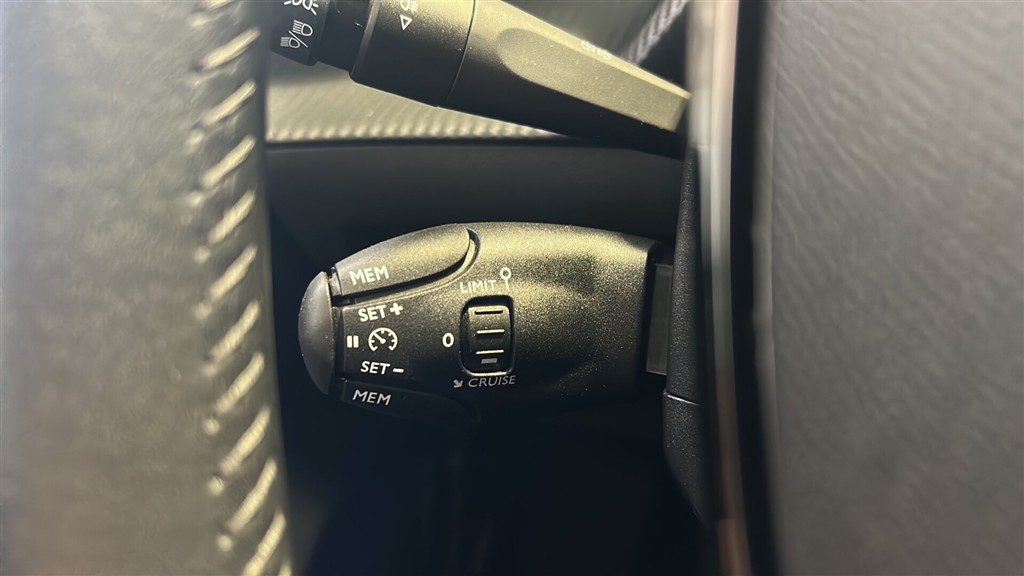 Peugeot e-208 EL Style 136HK 5d Aut. - Image 18
