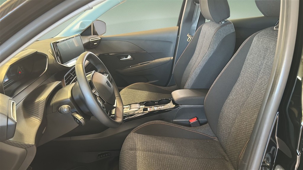 Peugeot e-208 EL Style 136HK 5d Aut. - Image 4