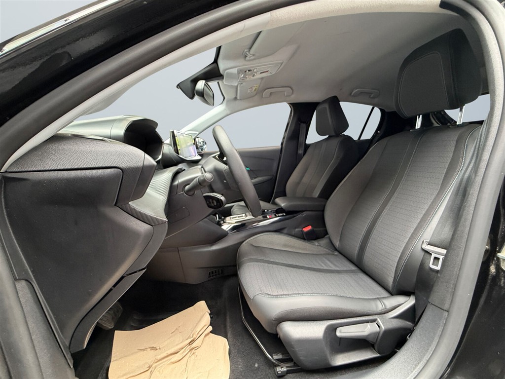Peugeot e-208 EL Allure 136HK 5d Aut. - Image 10