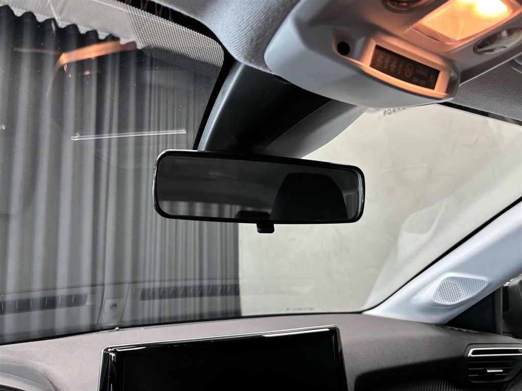 Peugeot e-208 EL Style 136HK 5d Aut. - Image 19