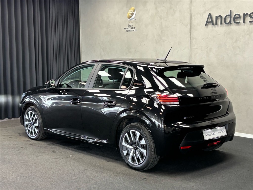 Peugeot e-208 EL Style 136HK 5d Aut. - Image 3