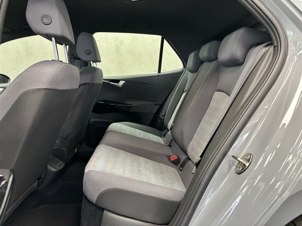 VW ID.3 EL Pro Performance 204HK 5d Aut. - Image 8