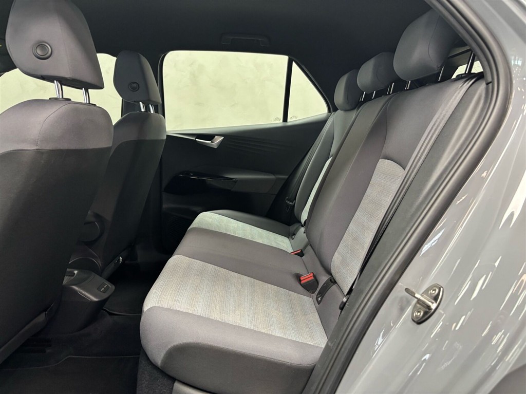 VW ID.3 EL Pro Performance 204HK 5d Aut. - Image 8