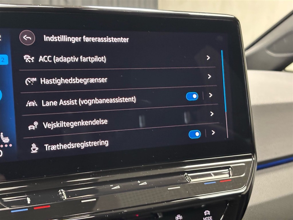 VW ID.3 EL Pro Performance 204HK 5d Aut. - Image 17