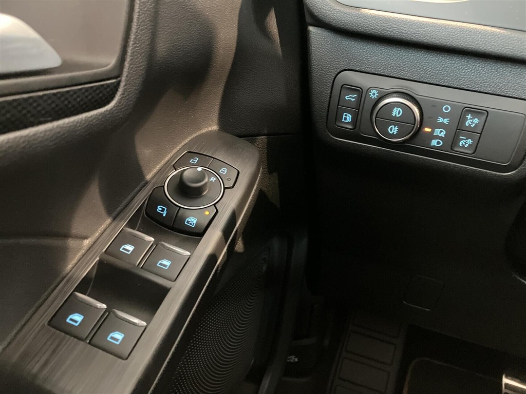 Ford Kuga 2,5 Plugin-hybrid ST-Line X CVT 225HK 5d Trinl. Gear - Image 12