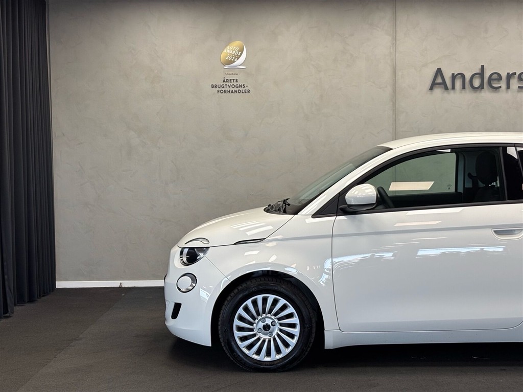 Fiat 500e EL Action 95HK 3d Aut. - Image 4